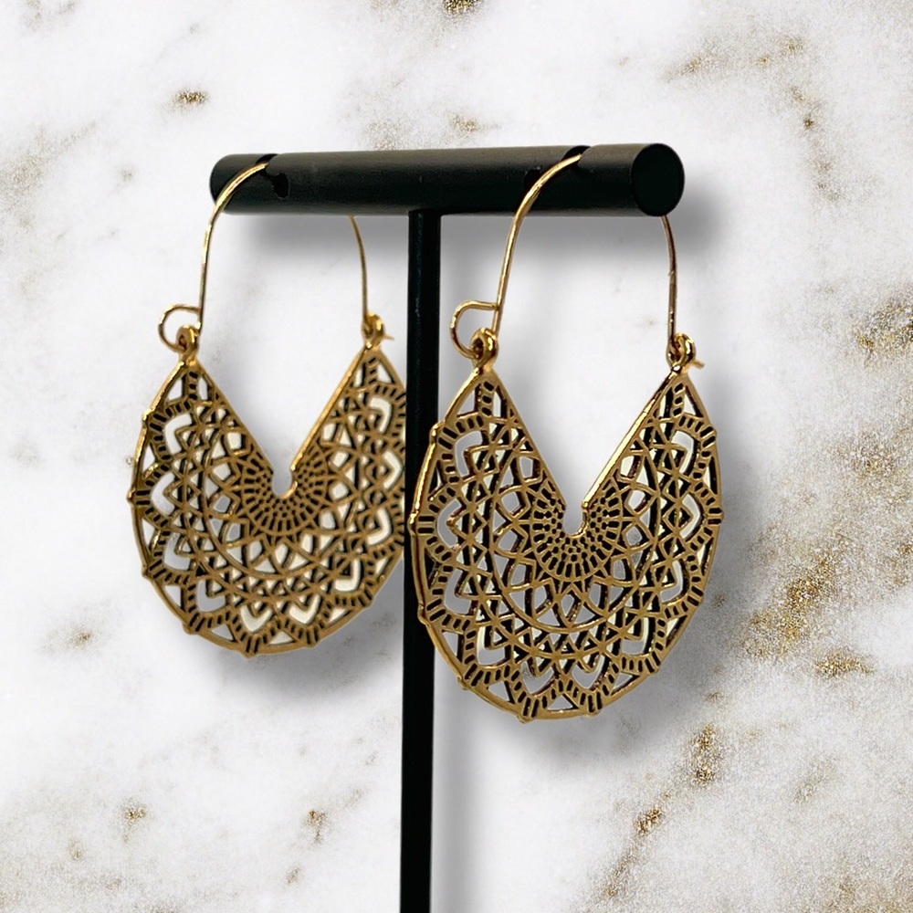 ❀ Bohemian Ornate Hollow Out Drop Dangle Earrings